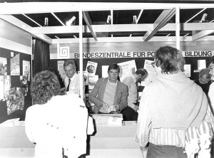 1985 Messestand auf der Frankfurter Buchmesse;(Foto: Barthel Schölgens)